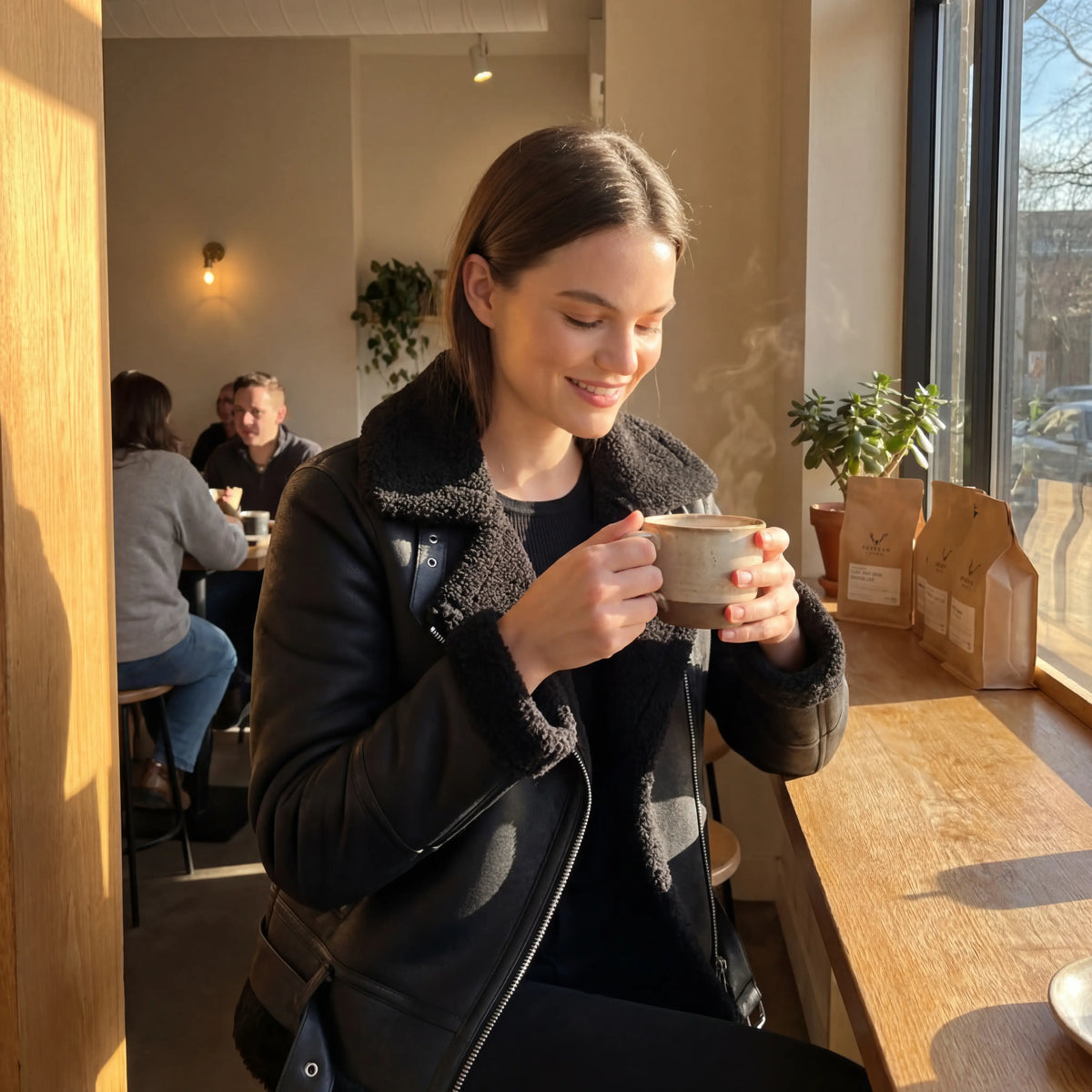 Anna | Zamszowa Kurtka O Strukturalnym Kroju